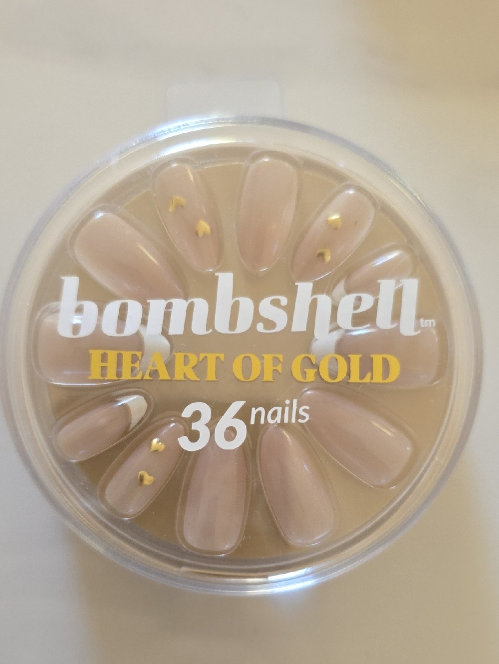 Bombshell Heart of Gold Nude Press-On Nails